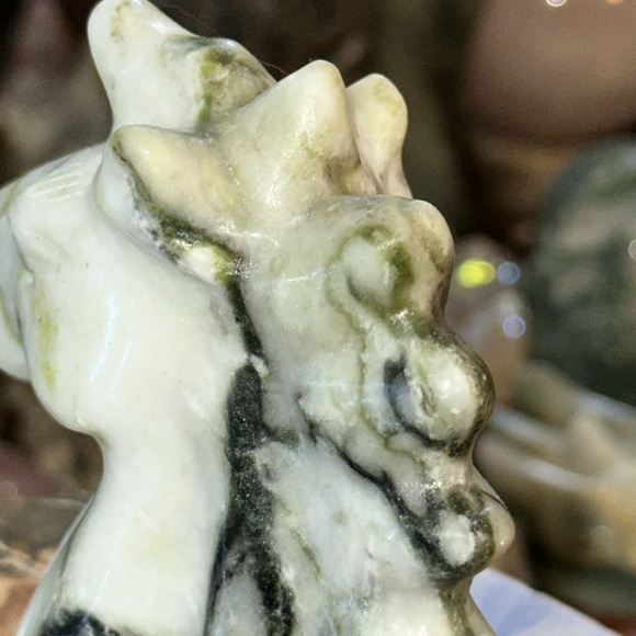 🎄SALE🎄Green Jade Crystal Unicorn Carving! - Picture 8 of 8